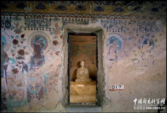现在的莫高窟第17窟(藏经洞)