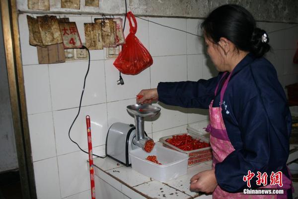 卖辣椒酱为女透析2