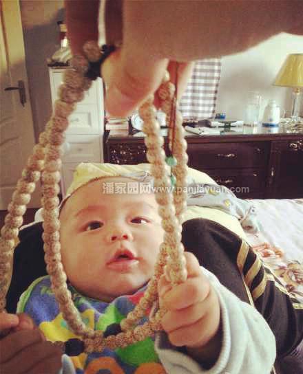 小芈月席卷文玩圈 萌娃也爱玩手串！