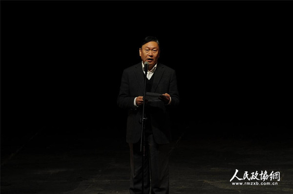 北京市文化局党组书记、局长陈冬主持开幕式_副本