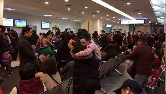 点击图片翻到下一页>> 儿科专科急诊爆棚