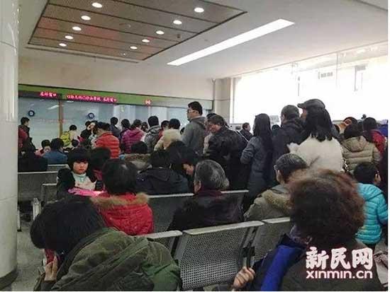 点击图片翻到下一页>> 儿科专科急诊爆棚