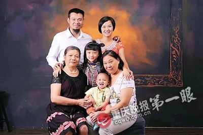 男子7个微信号加3万多美女 妻子称支持信任2 男子7个微信号加3万多美女 妻子称支持信任2