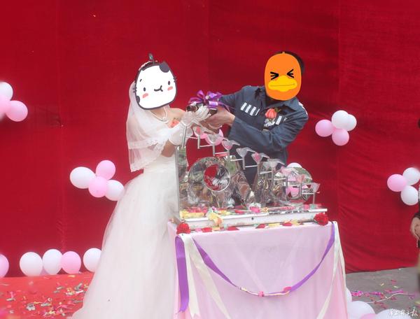 男子入狱12年被女友求婚 监狱为两人办婚礼3 男子入狱12年被女友求婚 监狱为两人办婚礼3