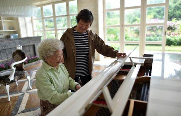 台媒:大陆“候鸟老人”渐多 海南岛避寒成新时尚2 台媒:大陆“候鸟老人”渐多 海南岛避寒成新时尚2