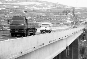 3座大桥为何7年大修3次 3座大桥为何7年大修3次