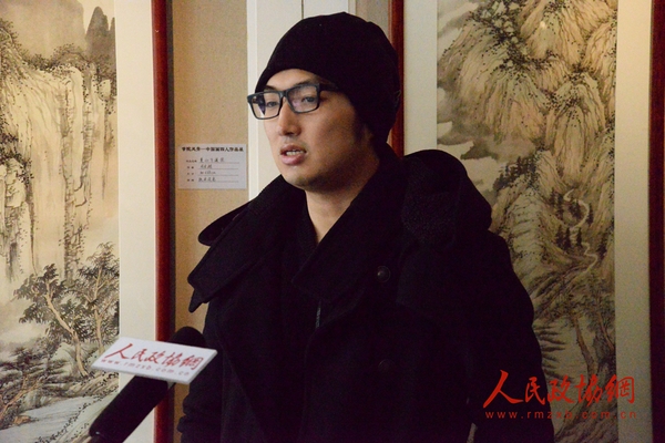 参展艺术家张大箴接受人民政协网记者采访