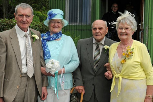 102岁老人获吉尼斯认证 成世界最年长伴郎3 102岁老人获吉尼斯认证 成世界最年长伴郎3