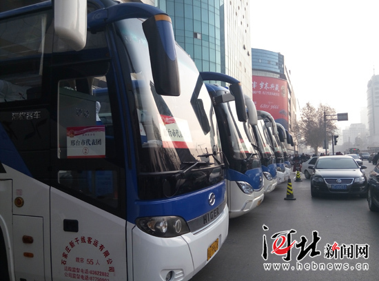 河北进入2016“两会时间” 代表委员做足功课“有备而来” 河北进入2016“两会时间” 代表委员做足功课“有备而来”