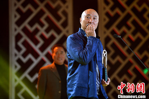 陈佩斯在“2015中华文化人物”颁授典礼现场。<a target='_blank' href='http://www.chinanews.com/' >中新网</a>记者 金硕 摄