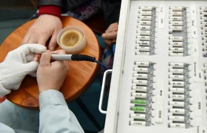 女子和男友接吻过敏 觉得治疗麻烦选择换男友2 女子和男友接吻过敏 觉得治疗麻烦选择换男友2