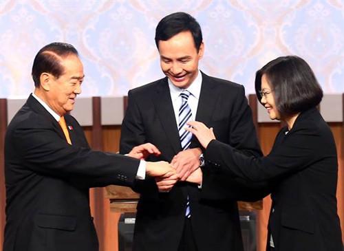 1439249900 1439249900