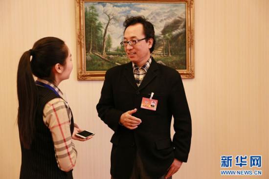 点击图片翻到下一页>> 全面两孩政策落地大连 看政协委员如何建言献策