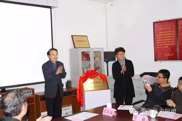 1.webp (1) 1.webp (1)