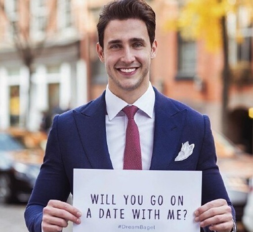 “全球最帅医生”网络走红