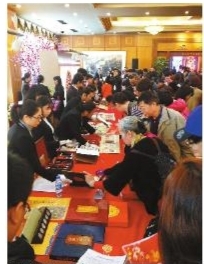 各种邮票品种销售一空。