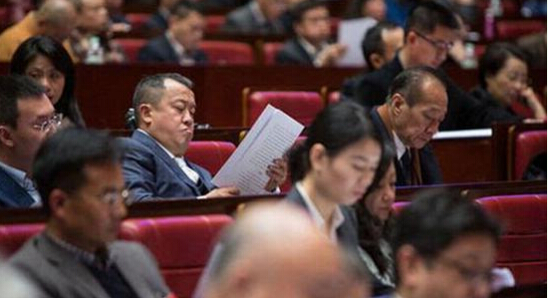 曾志伟辞去常委 曾志伟辞去常委