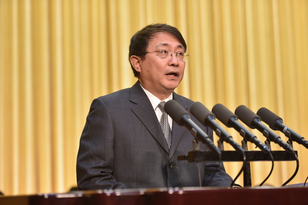 何仲义委员 何仲义委员