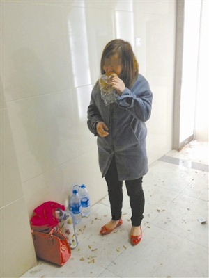 女子公交车上要求一男子和她去开房 男子报警