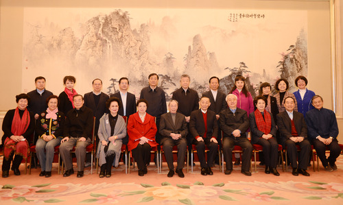 全国政协京昆室的老同志们合影留念