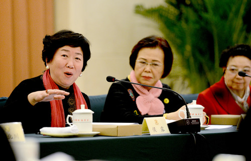 007A全国政协京昆室成立30年座谈会现场全国政协委员、京昆室委员侯露发言 (1)