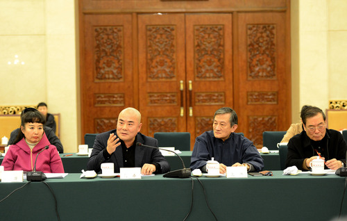 全国政协京昆室成立30年座谈会现场全国政协委员、京昆室委员杨赤委员发言