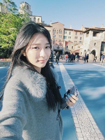 港女生证件照走红 明星证件照盘点:你能认出几个？