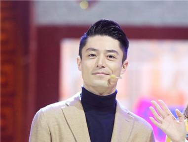 霍建华自曝被催婚 网友调侃：问过胡歌吗？