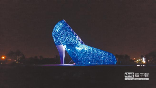 台湾“高跟鞋教堂”引争议:拍照、打卡...然后呢？