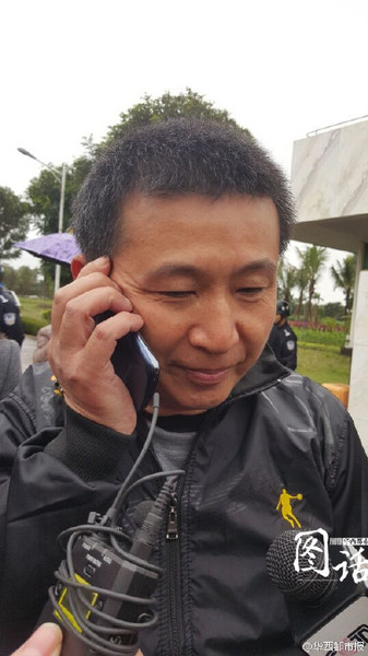 陈满与母亲通电话