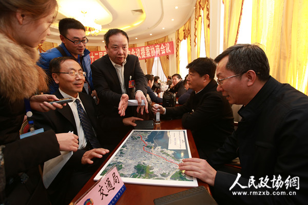 大连市政协委员自绘“路线图”献策城市交通