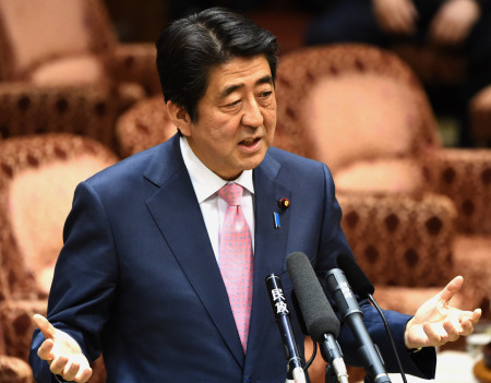 安倍拟在大选中提起修宪诉求 宪法第九条成重点 安倍拟在大选中提起修宪诉求 宪法第九条成重点