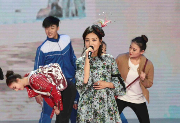 赵薇演唱《六尺巷》 赵薇演唱《六尺巷》