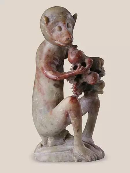 寿山石雕猴抱桃 寿山石雕猴抱桃