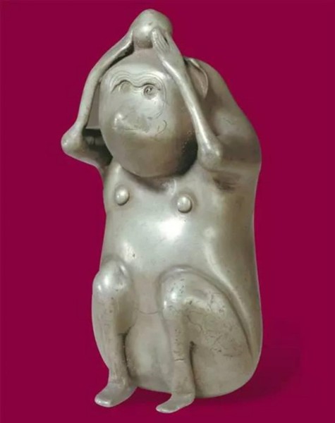 锡刻猿猴献寿图倒流壶 锡刻猿猴献寿图倒流壶