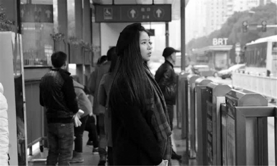 温州“BRT女神”火爆网络 疑系商业炒作 温州“BRT女神”火爆网络 疑系商业炒作