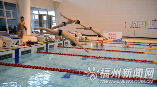 政协委员献计献策:开放青运场馆 规范网络订餐