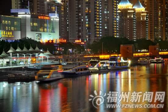 点击图片翻到下一页>> 
政协委员
为做足闽江资源文章建言