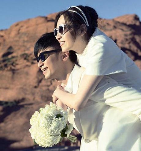 章子怡催婚汪峰杨幂睡着被套婚戒 明星求婚奇招百出(组图)