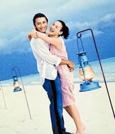 章子怡催婚汪峰杨幂睡着被套婚戒 明星求婚奇招百出(组图)