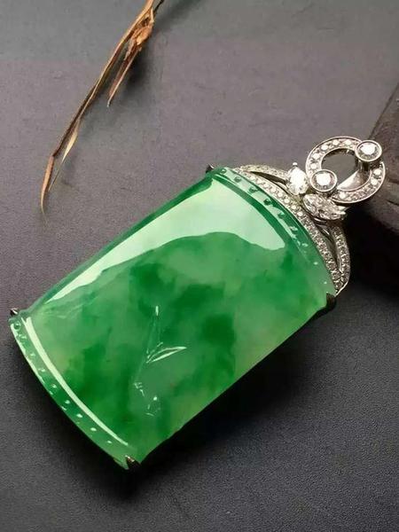 【鉴赏】学会“五看”，识别真翡翠并不难！