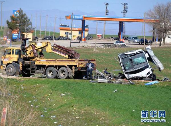 土耳其军车再遭炸弹袭击 6名士兵死亡