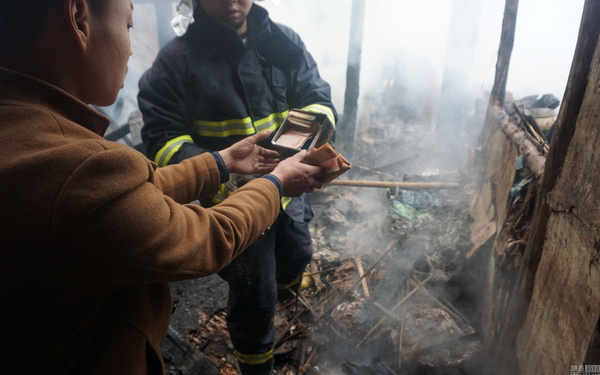 四川一民房火灾2 四川一民房火灾2