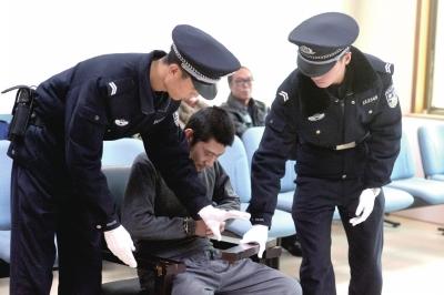 点击进入下一页