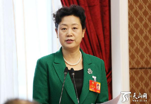 政协委员:南疆早婚现象严重 有人34岁当奶奶