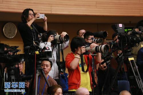 (两会)(3)直面热点 “干货”不断——十二届全国人大三次会议组织十数场记者会回眸