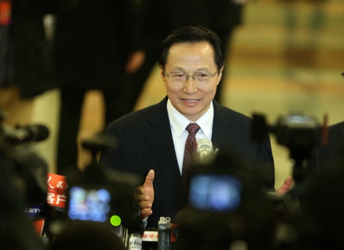 农业部部长韩长赋接受记者采访1