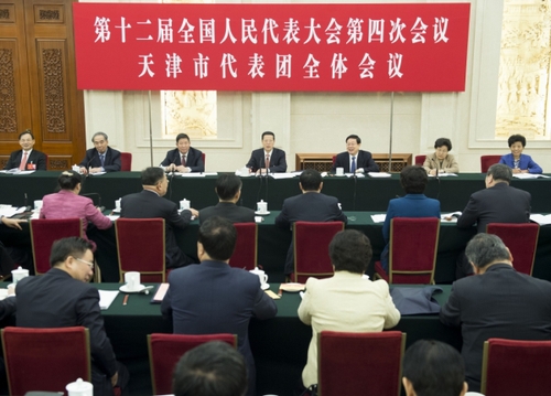 张高丽参加天津代表团审议 张高丽参加天津代表团审议