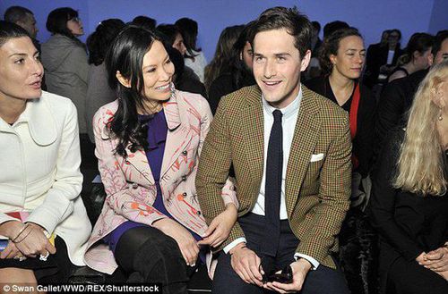 邓文迪被曝结新欢 神秘小男友系英国顶尖小提琴家