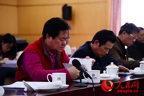 徐沛东(左) 徐沛东(左)